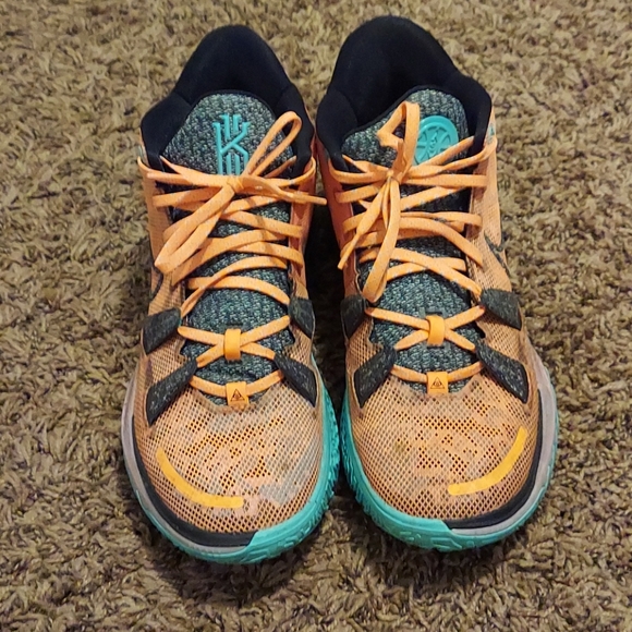 Kyrie Irving 7 special edition